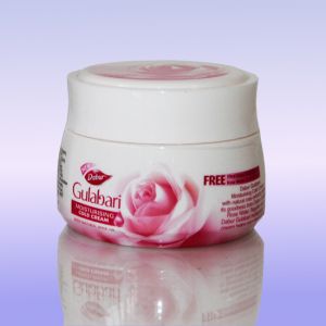 Крем с запахом Роз с омолаживающим эффектом Gulabari 30g