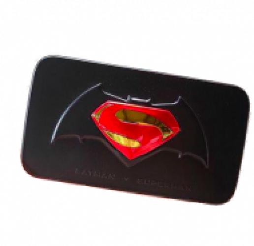 Внешний аккумулятор Бэтмен против Супермена 12000mAh (Batman vs Superman)