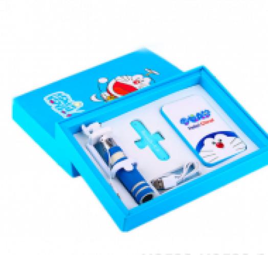 Набор для мальчиков Doraemon (монопод+аккумулятор+usb+подставка)