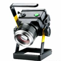 Переносной светодиодный прожектор 30W (три цвета, фокусировка)